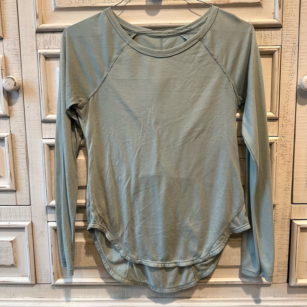 top with cutout on back - small